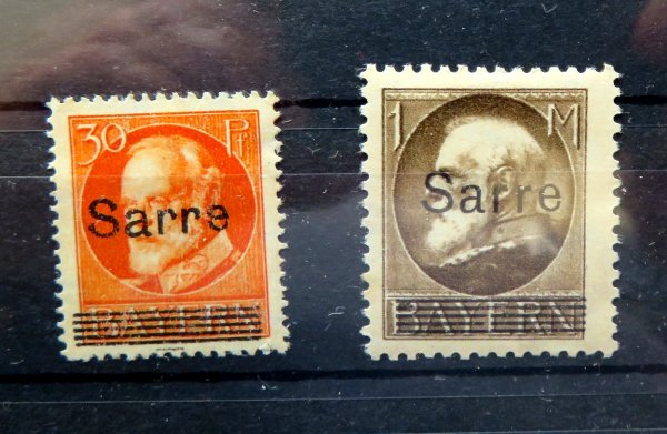 Briefmarke Saargebiet 23 * und 27 *