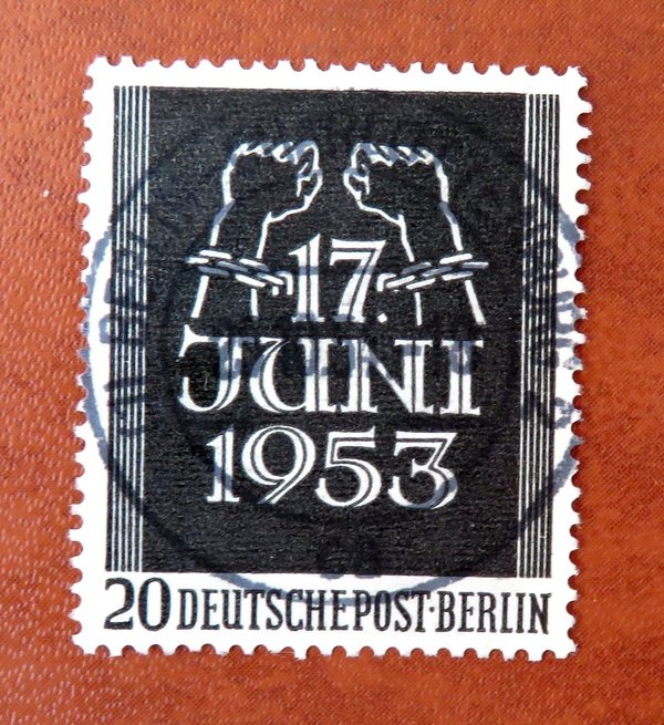 Briefmarke Berlin 110 o, schöner zentrierter Stempel!