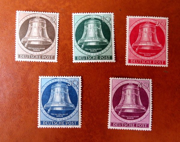 Briefmarke Berlin 75/79 *