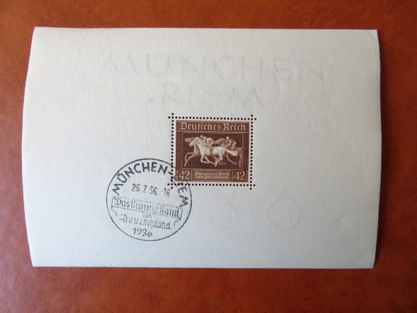 Briefmarke Deutsches Reich Block 4 o mit 621. Oben rechts winziger Bug