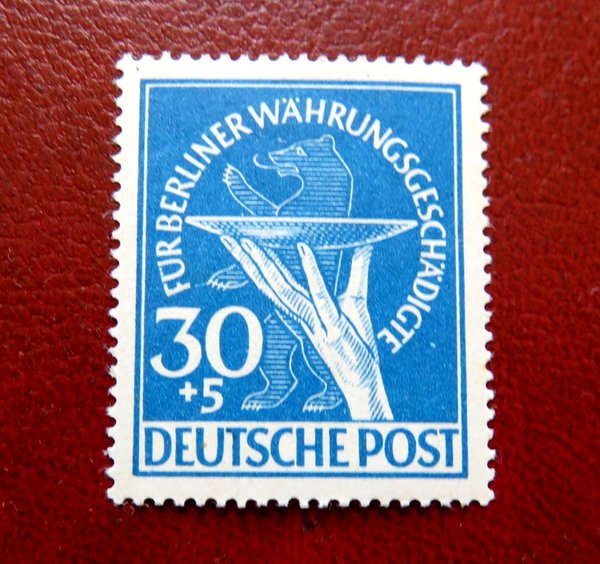 Briefmarke Berlin 70 *