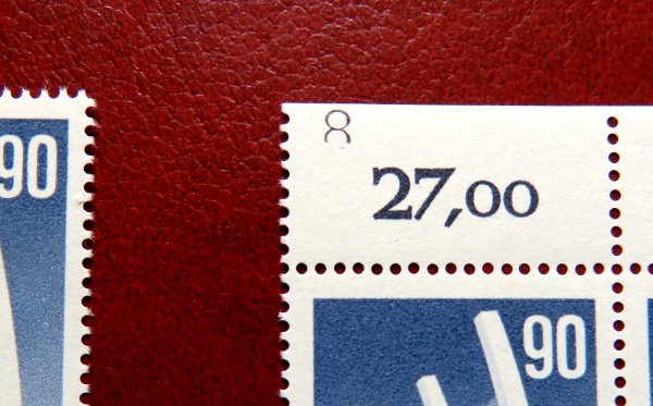 Briefmarke Berlin 466 ** OR / UR, 2 Viererblöcke mit Nummer 8 am OR