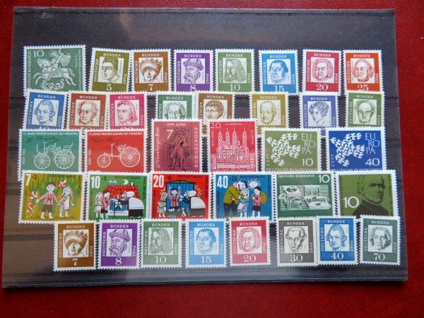 Briefmarke BRD Jahrgang 1961 ** 348/374