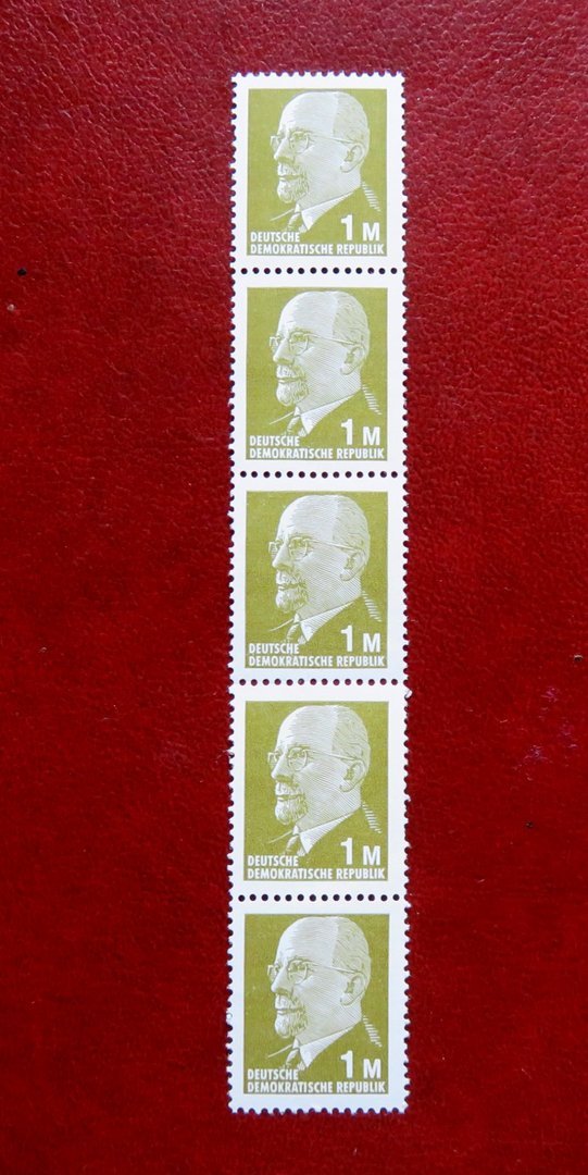 Briefmarke DDR 1540 R ** Fünferstreifen