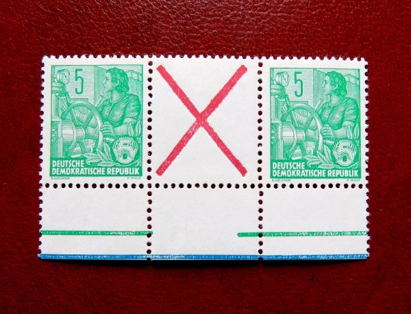 Briefmarke DDR SZ 9 ** mit 577 UR