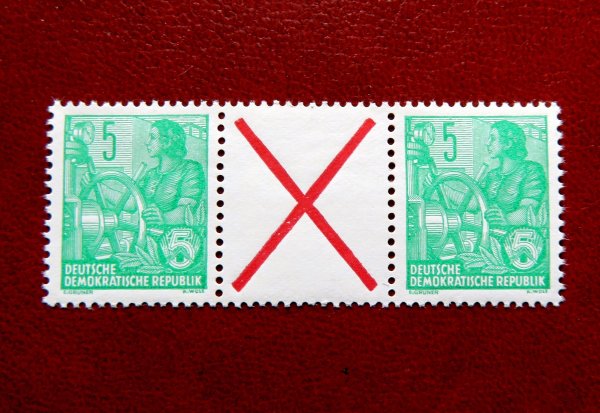 Briefmarke DDR SZ 9 ** mit 577