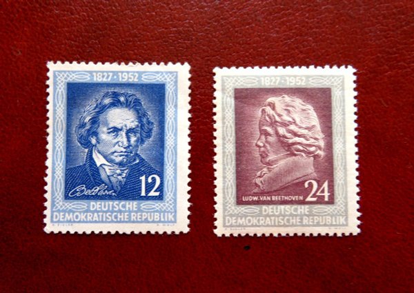 Briefmarke DDR 300/01 **