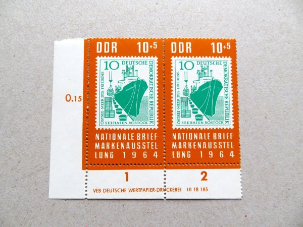 Briefmarke DDR 1056 ** DV,  waagrechtes Pärchen